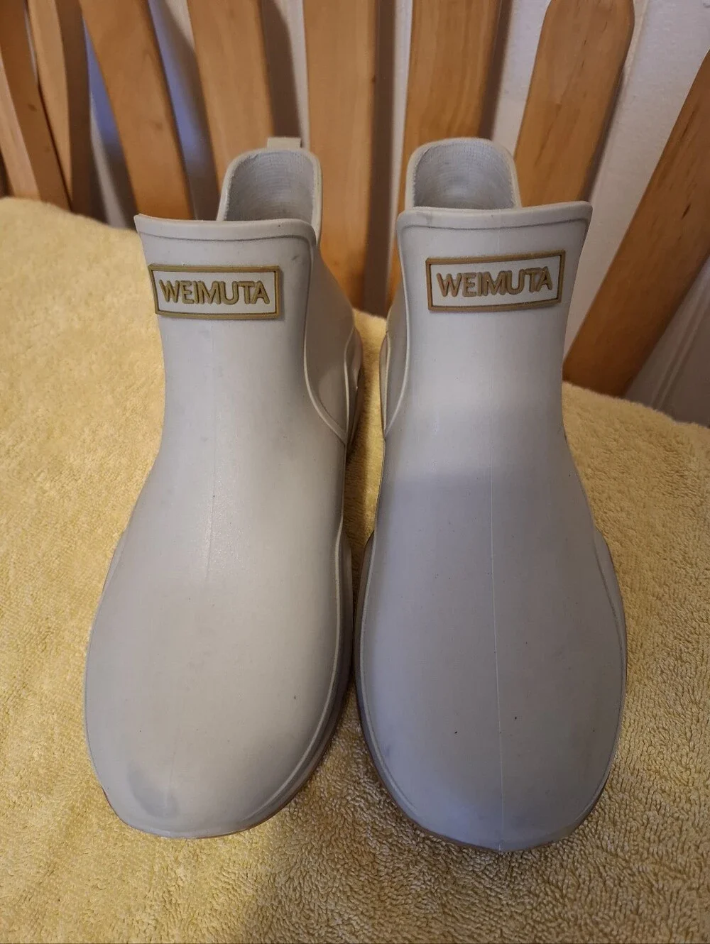 Weimuta cream color